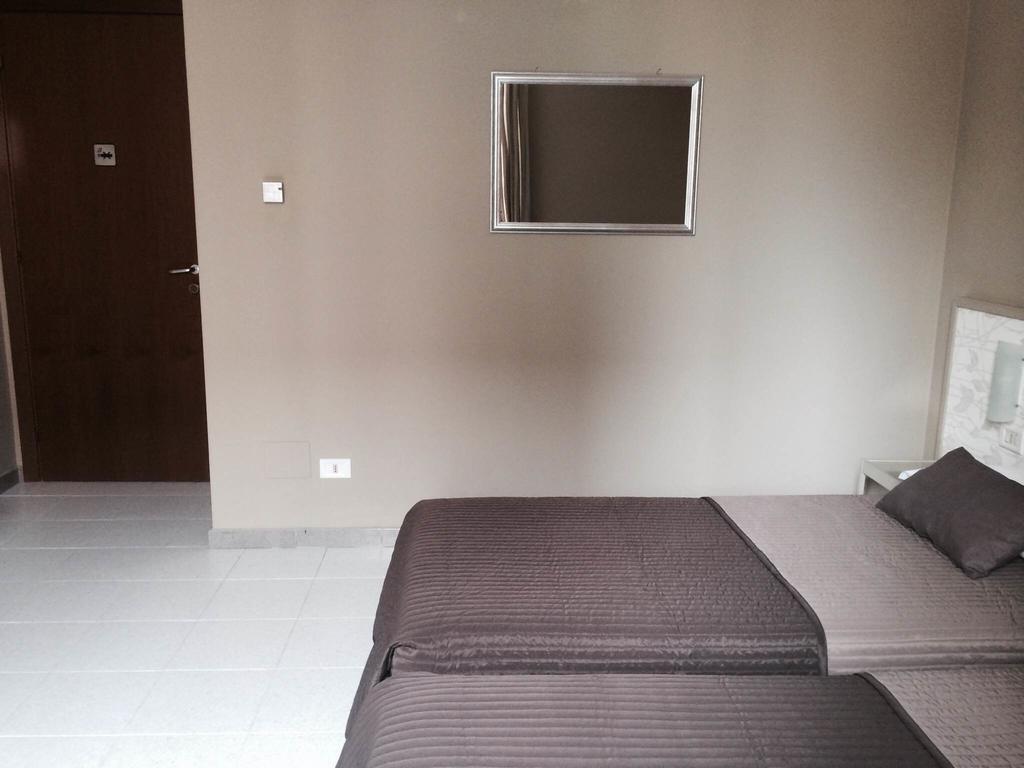 Bert Hotel Sesto San Giovanni Exterior photo